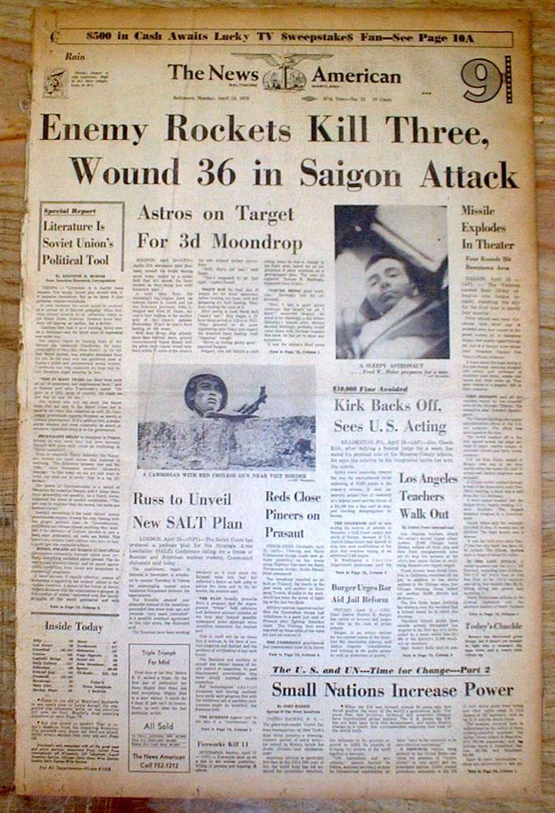 1970 headlin newspaper VIETNAM WAR Viet Cong attack Saigon SOUTH
