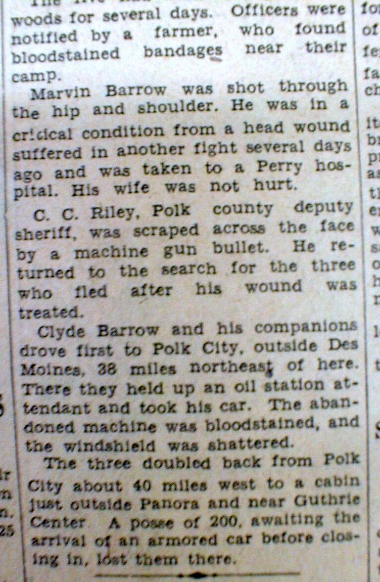 1933 newspaper Outlaws BONNIE & CLYDE Escape Shootout DEXTER Iowa