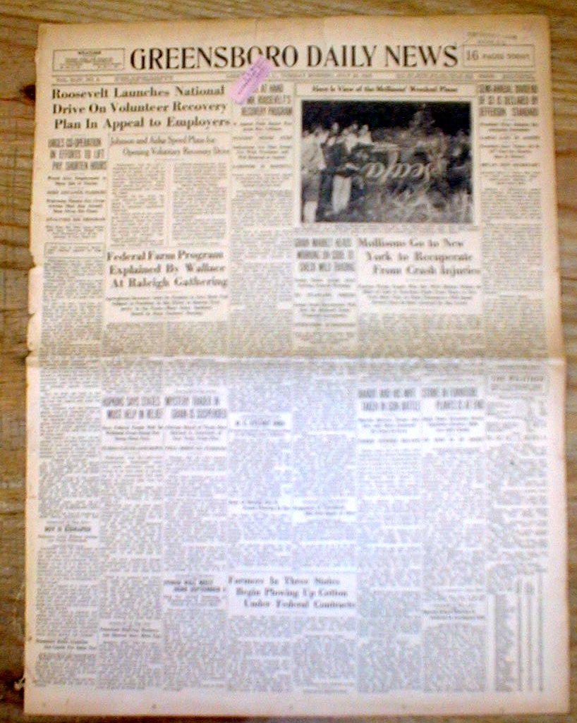 1933 newspaper Outlaws BONNIE & CLYDE Escape Shootout DEXTER Iowa